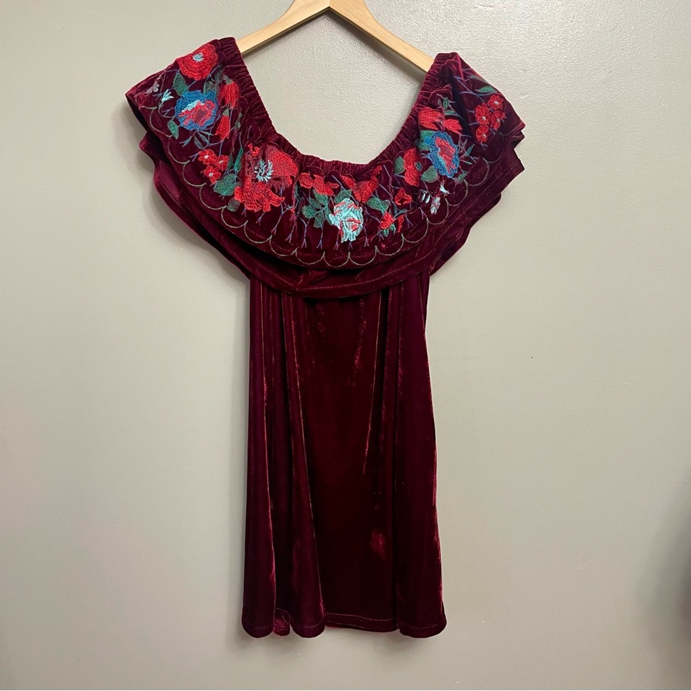 UMGEE size Large velvet embroidered off shoulder mini dress burgundy floral